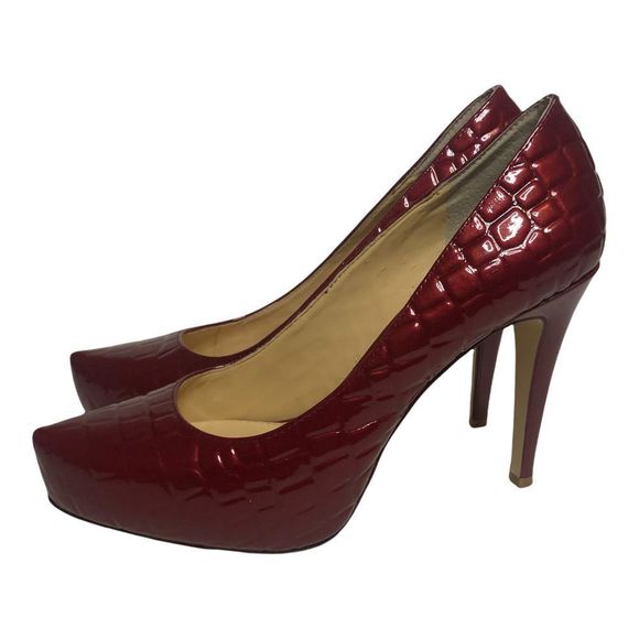 Gianni Bini Red Leather Croc Platform Pumps - Picture 6 of 6
